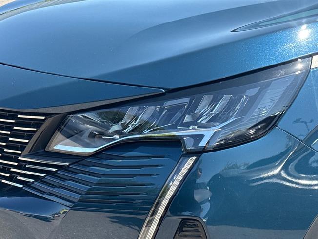 PEUGEOT 5008 Photo 19