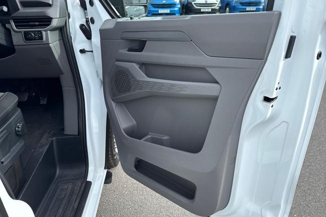 VOLKSWAGEN E-Transporter Photo 42