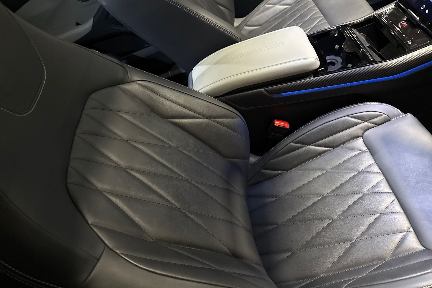 Ford Explorer Photo 27