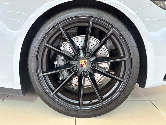 PORSCHE 911 Photo 26