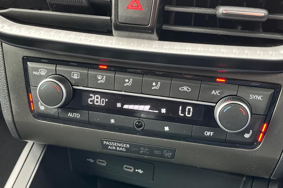 SEAT ARONA Photo autoimg-032c26f449eb0605211c75e82bedb54b862bfdcf.jpg