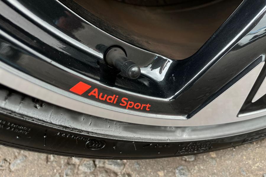 Audi A4 Avant Photo autoimg-032d632c65bf3164490e7287901c1d964d009d8f.jpg