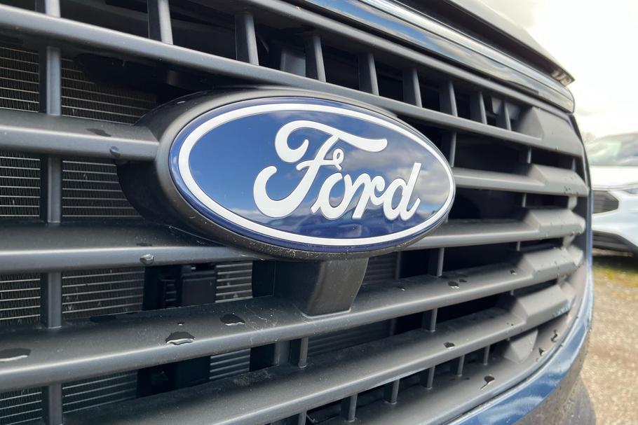 Used Ford TRANSIT CUSTOM WV75YLZ 18