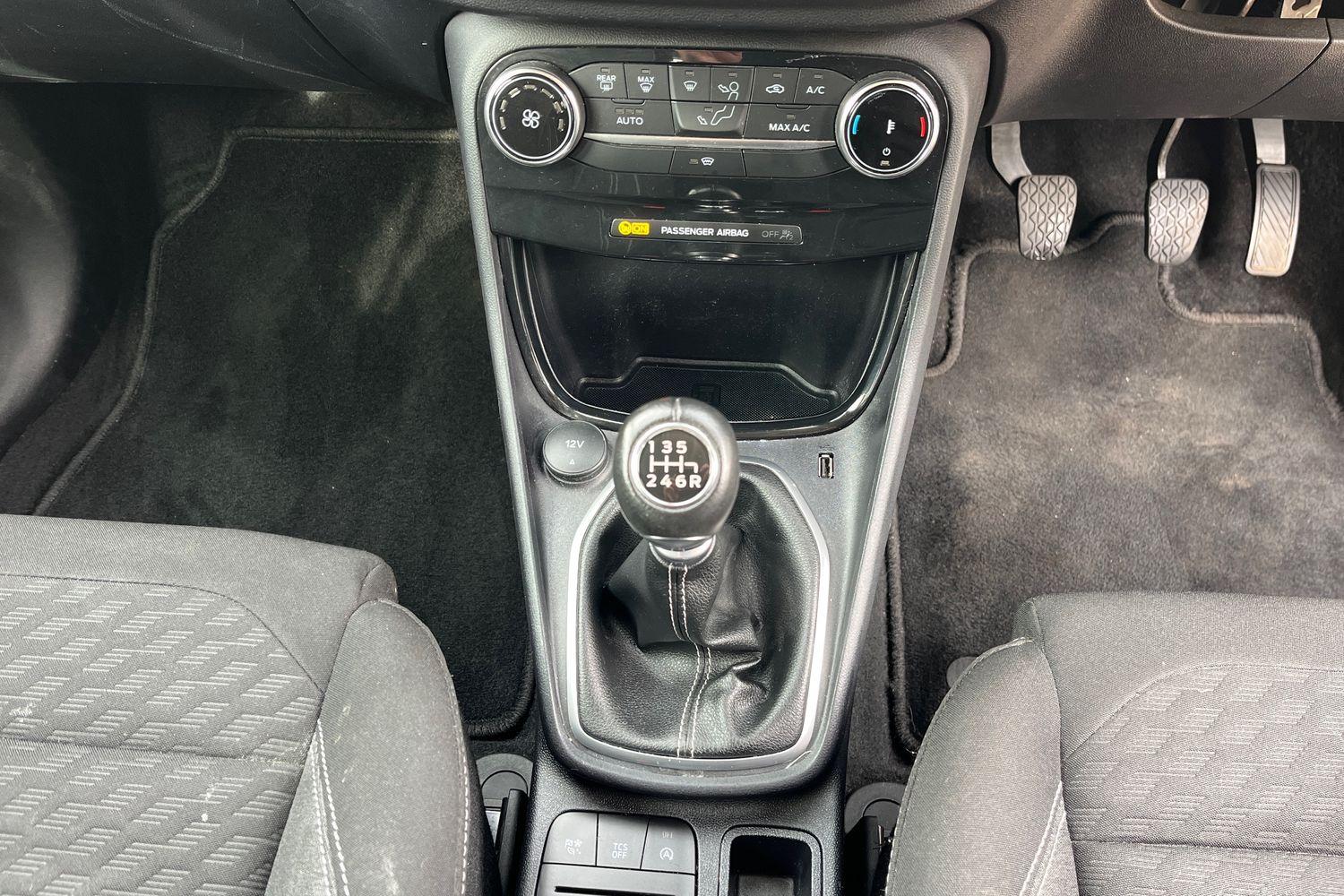 Ford Puma Photo 31