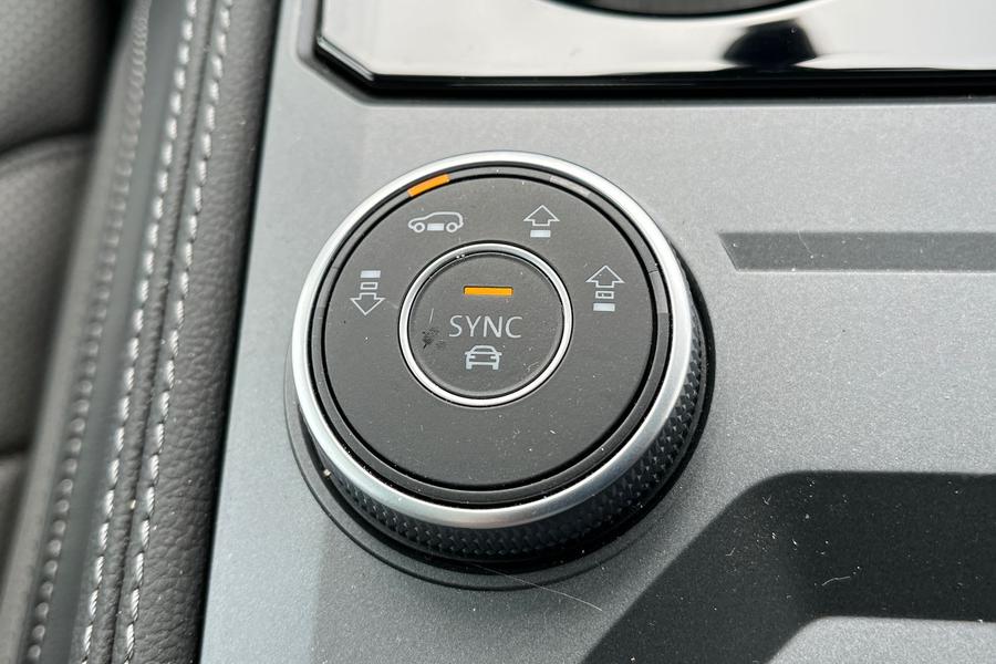 Volkswagen TOUAREG Photo autoimg-03370769e51e117f16bb860d13c11d44a0c53a5d.jpg