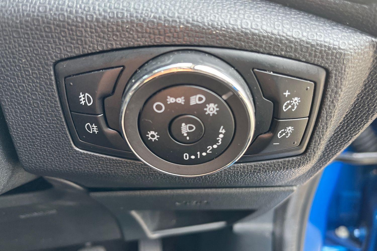 Ford EcoSport Photo 36