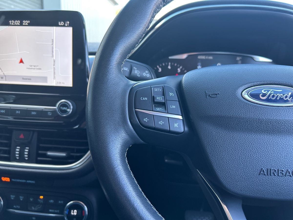 Ford Fiesta Photo 14