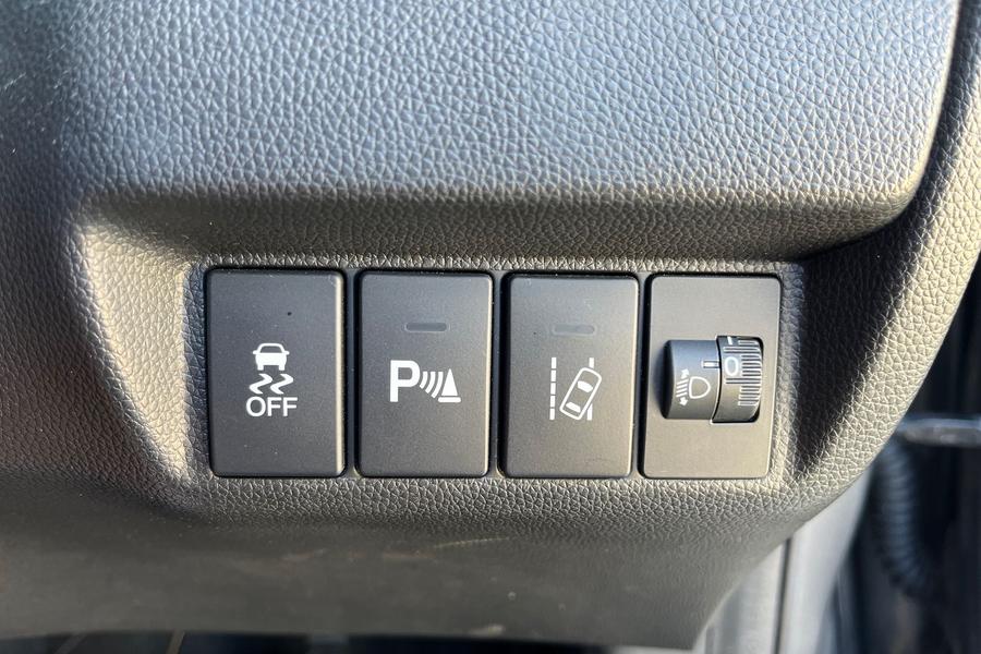 Honda Jazz Photo autoimg-03416ab57bf7f6670a9e4ce7d713eb26aa552aaa.jpg