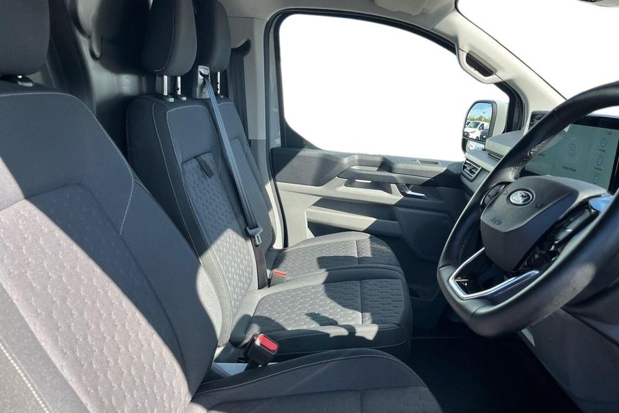 Ford TRANSIT CUSTOM Photo autoimg-034b30f0bcd2aaa43e288f6137d1000df173f7ab.jpg