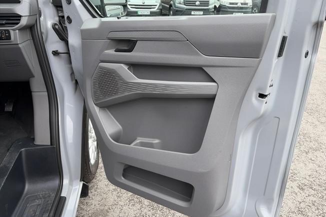 VOLKSWAGEN Transporter Photo 34