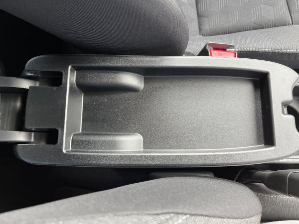 Toyota Yaris Photo autoimg-034d46690d13e75315eb045f0c8e7c45c996c7af.jpg