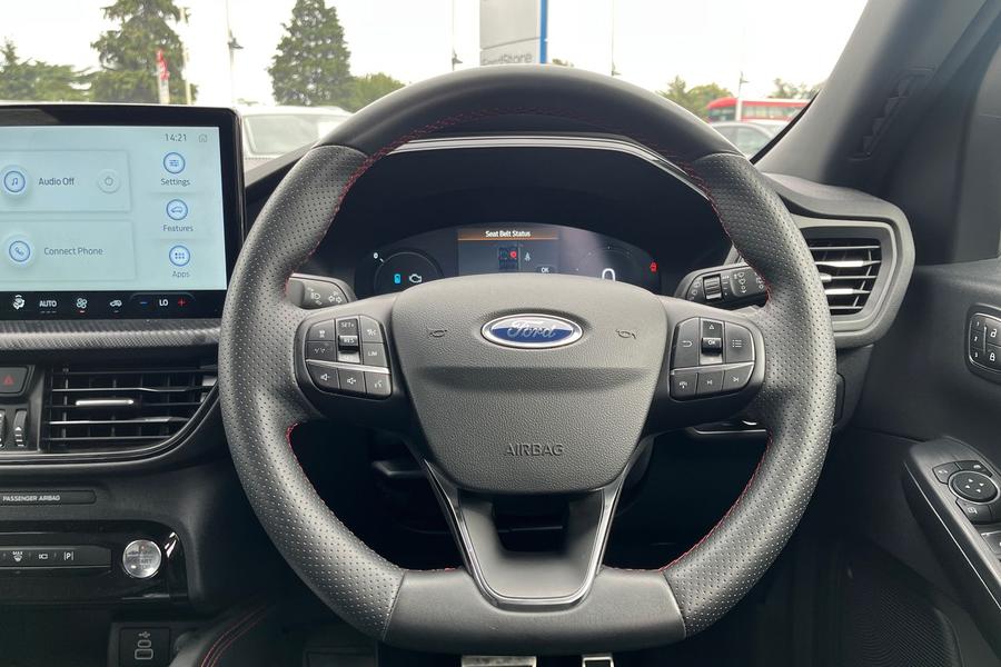 Ford KUGA Photo autoimg-0353e1f33f058176015092f008556eb51f4da169.jpg