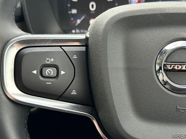 VOLVO Xc40 Photo 16
