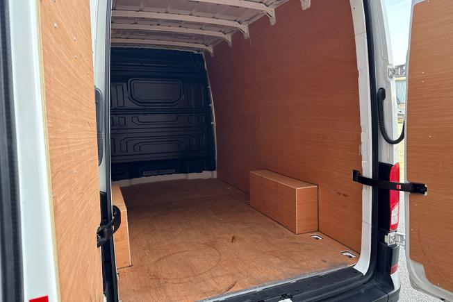 VOLKSWAGEN Crafter Photo 9