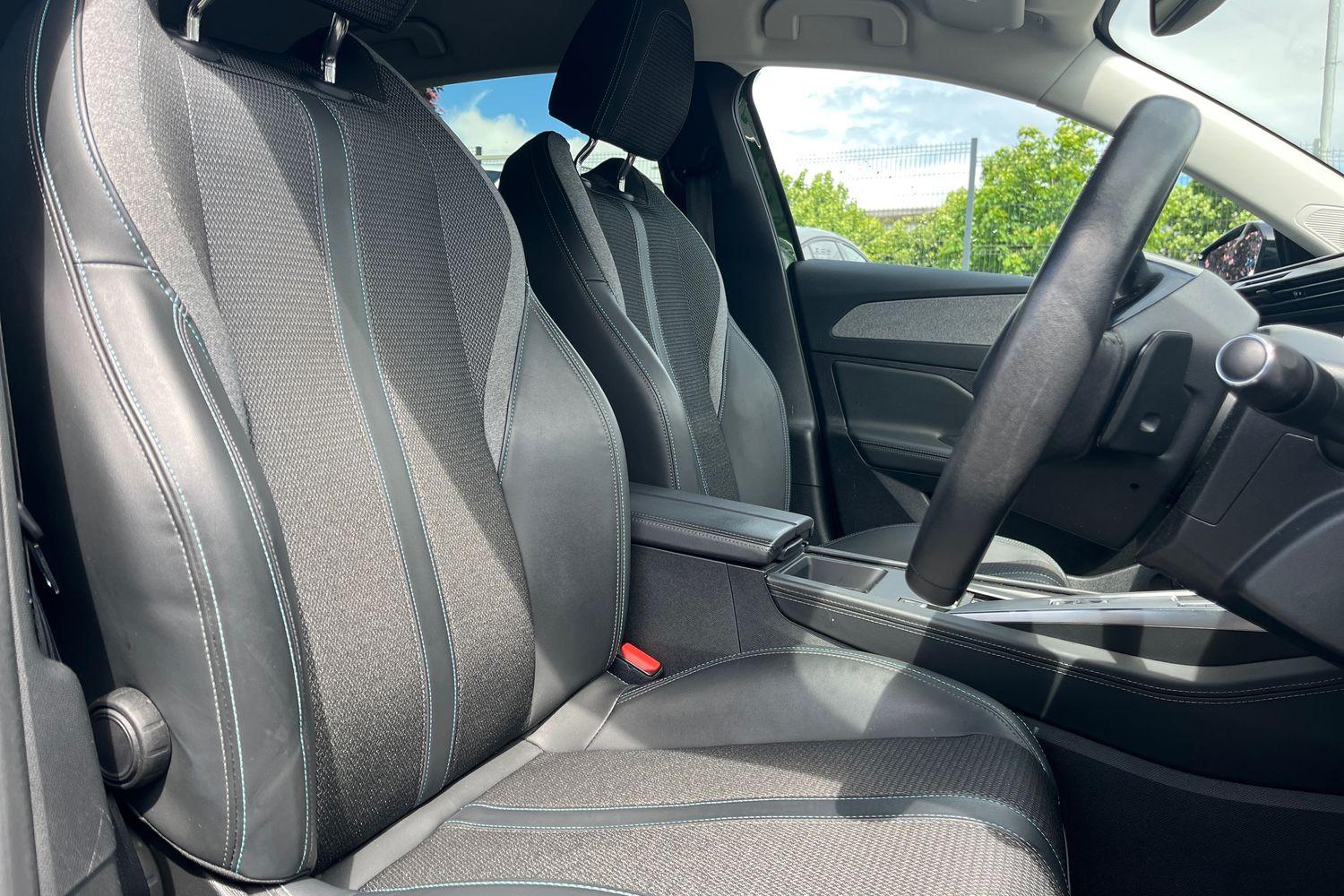 Peugeot 308 Photo 16