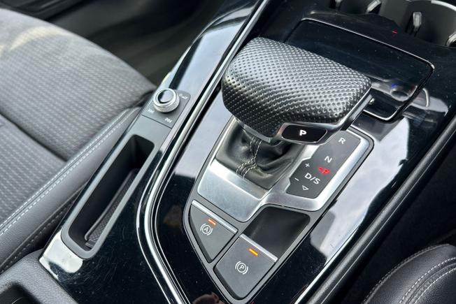 AUDI A4 Photo 54