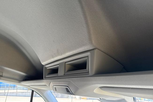 VOLKSWAGEN Crafter Photo 45