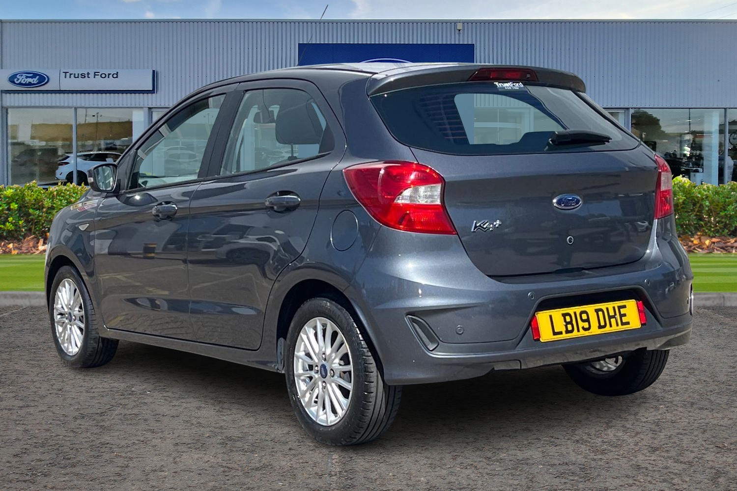 Ford Ka+ Photo 1