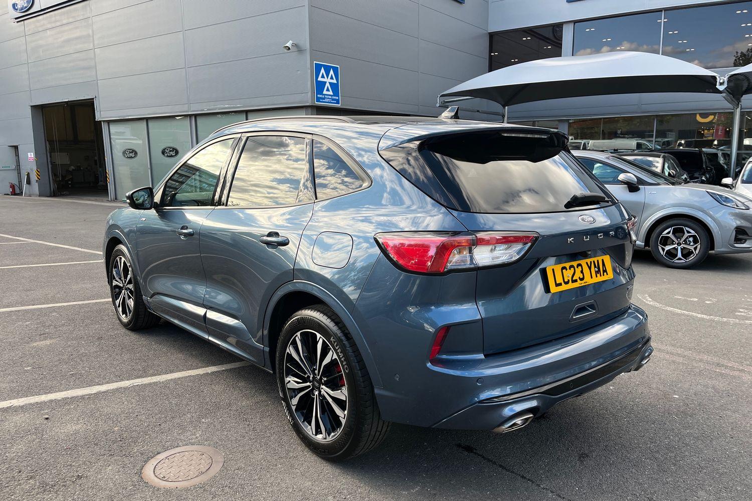 Ford KUGA Photo 32