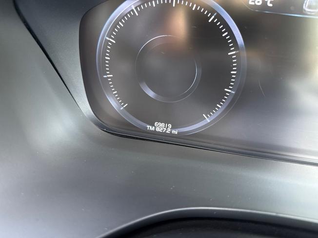 VOLVO XC60 Photo 15