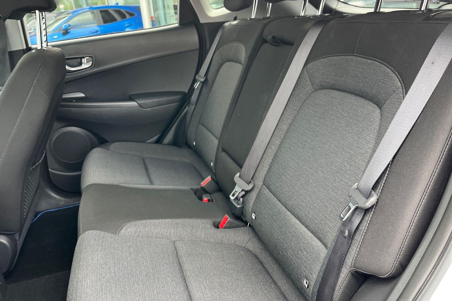 Hyundai KONA Photo 19