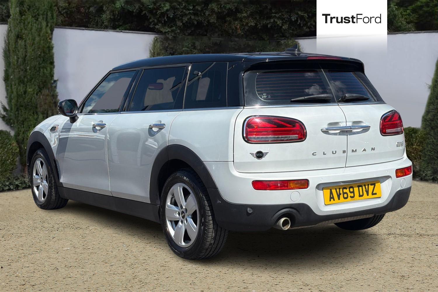 MINI CLUBMAN Photo 1