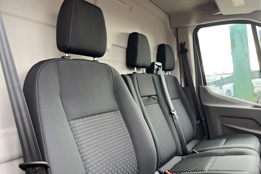 Ford E-TRANSIT Photo autoimg-0373530b556bfe7ed95c517369f1332981c9b964.jpg