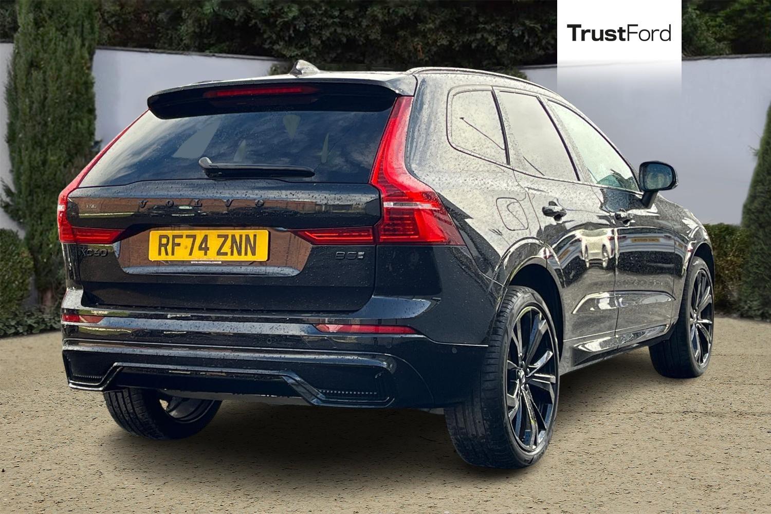 Volvo XC60 Photo 3