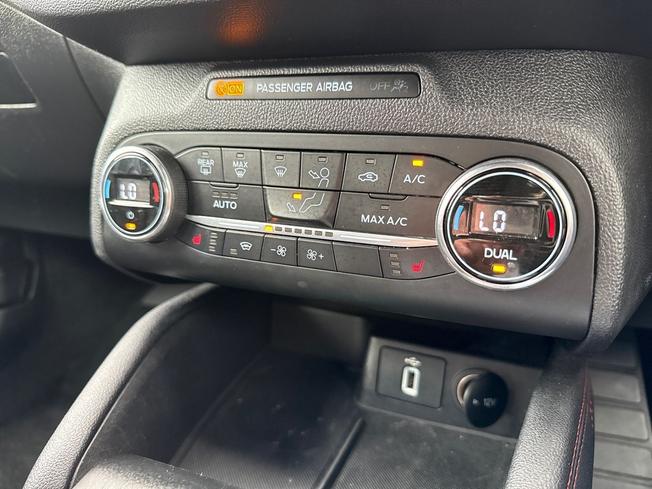 FORD Focus Photo 30