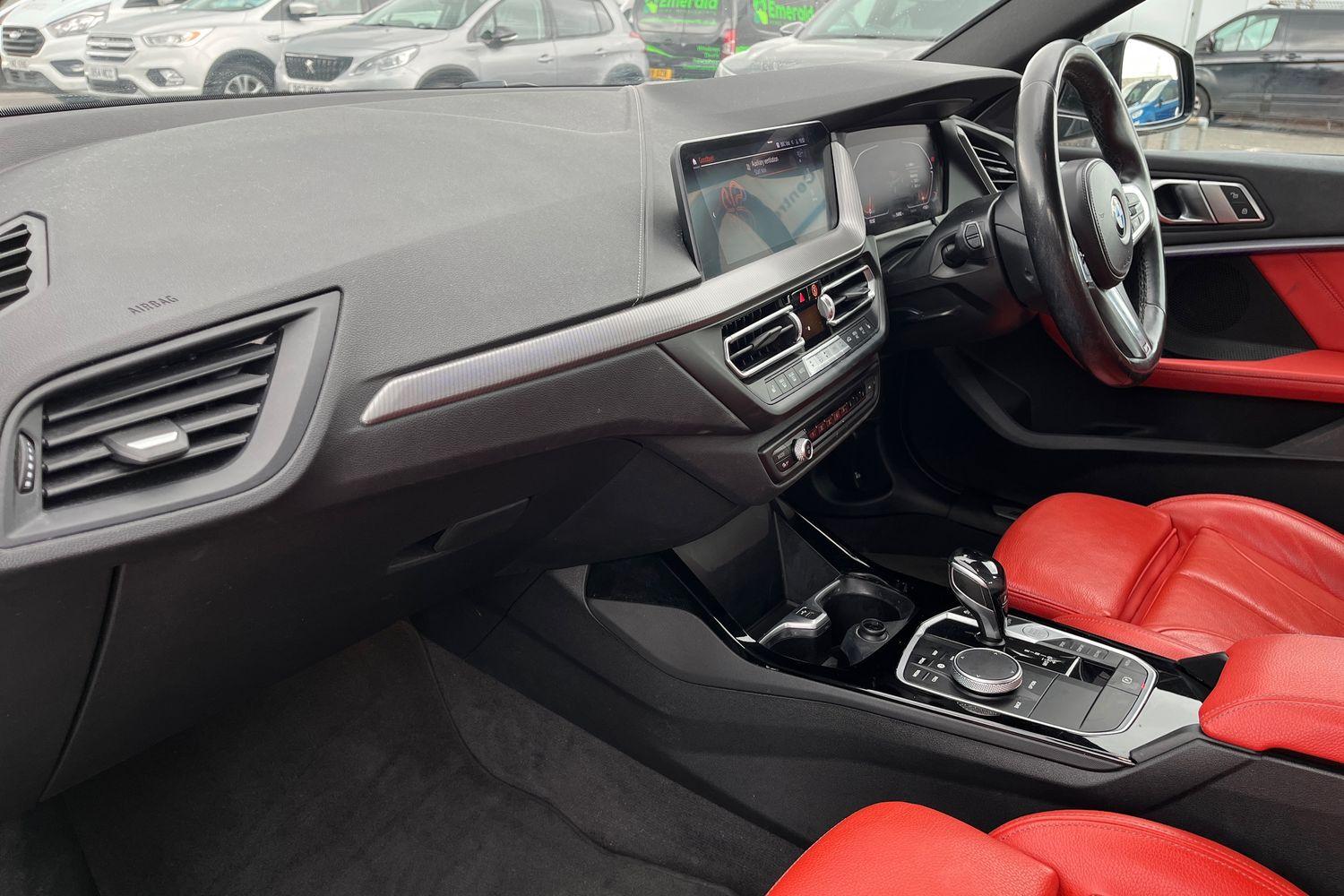 BMW 2 SERIES Photo 17