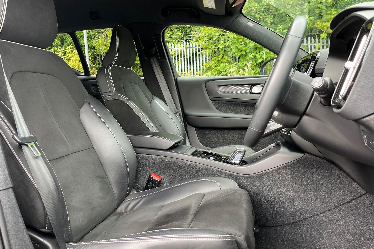 Volvo XC40 Photo 16