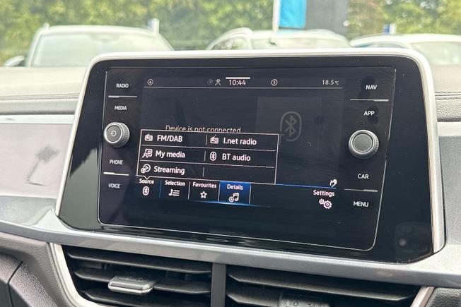 Volkswagen T-Roc Photo 41