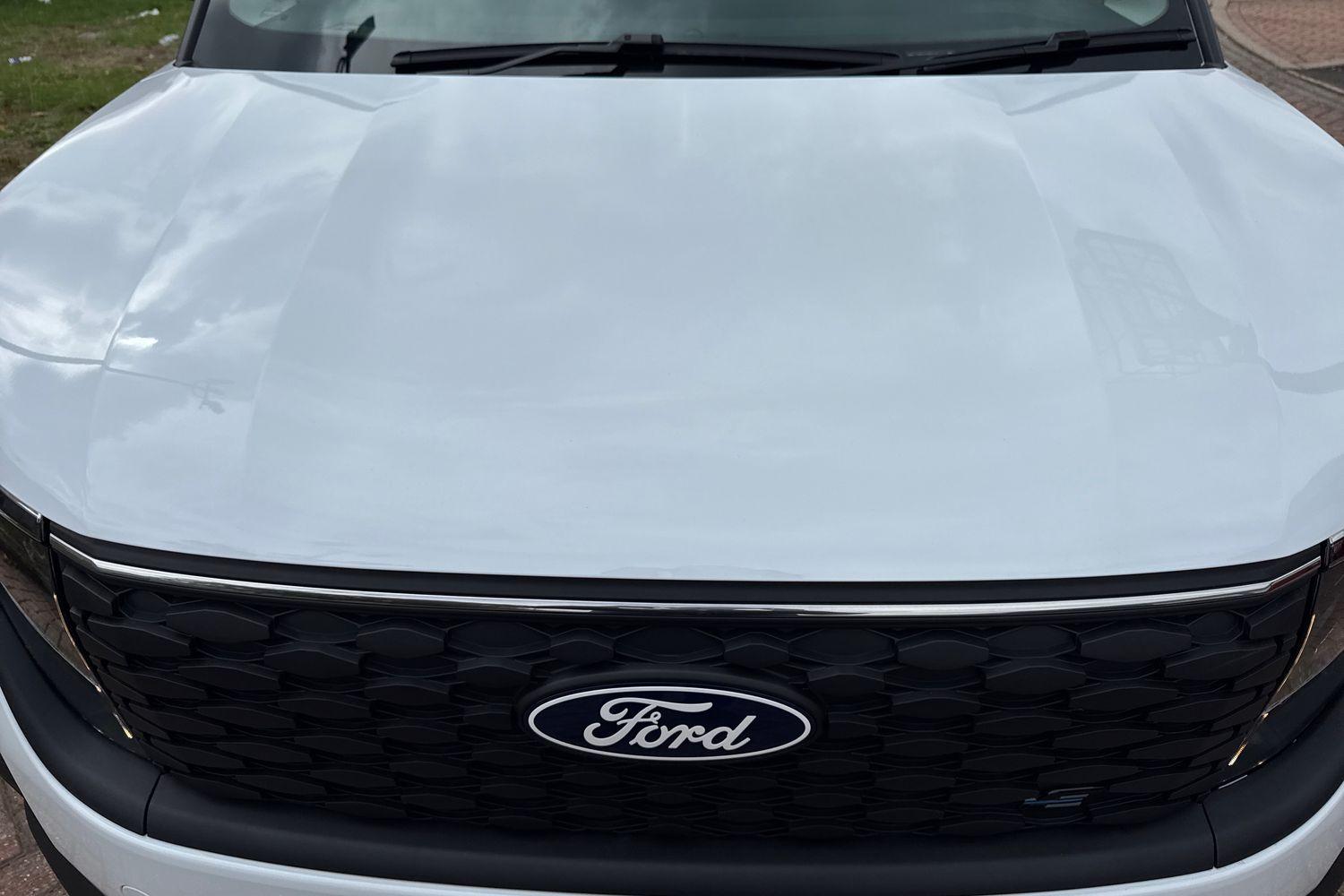 Ford E-TRANSIT COURIER Photo 23
