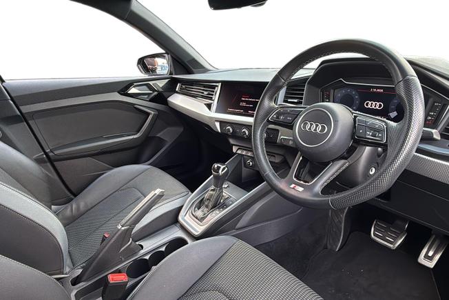 AUDI A1 Photo 6