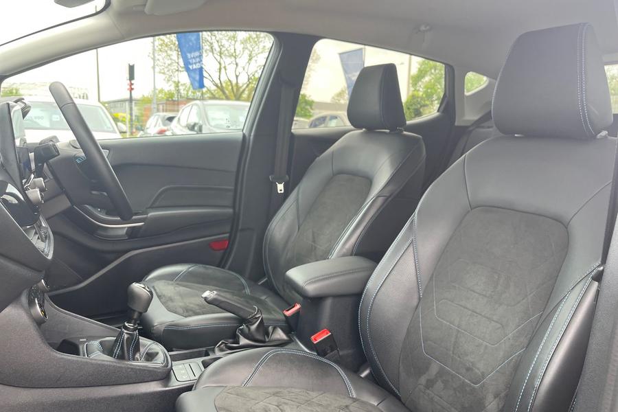 Ford FIESTA Photo autoimg-037a10d06d061f2c170df90400a5b15933b8cb3c.jpg