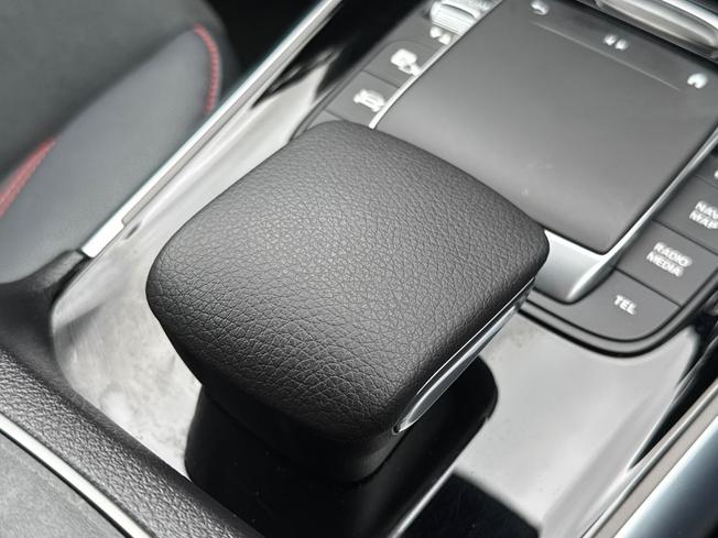 MERCEDES-BENZ GLA Photo 56