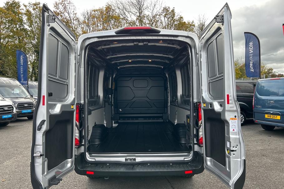 Used Ford E-TRANSIT 7