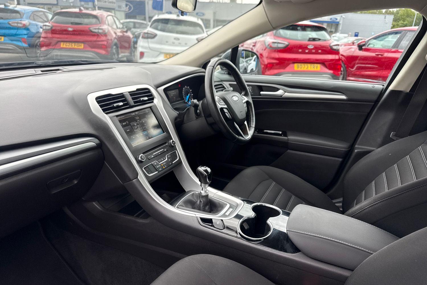 Ford MONDEO Photo 17