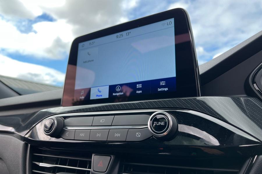 Ford KUGA Photo autoimg-0380f2cb564508e3a8f140186964a76fb3f38bd7.jpg