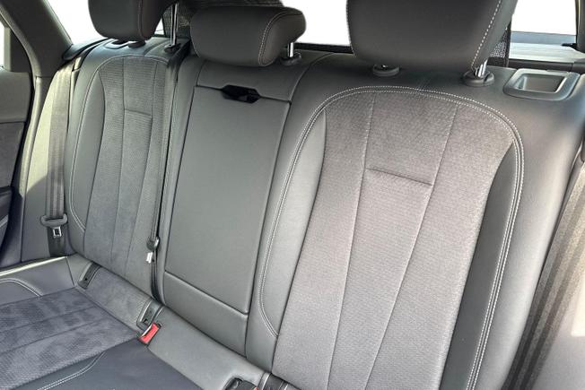 Audi A4 Avant Photo 9
