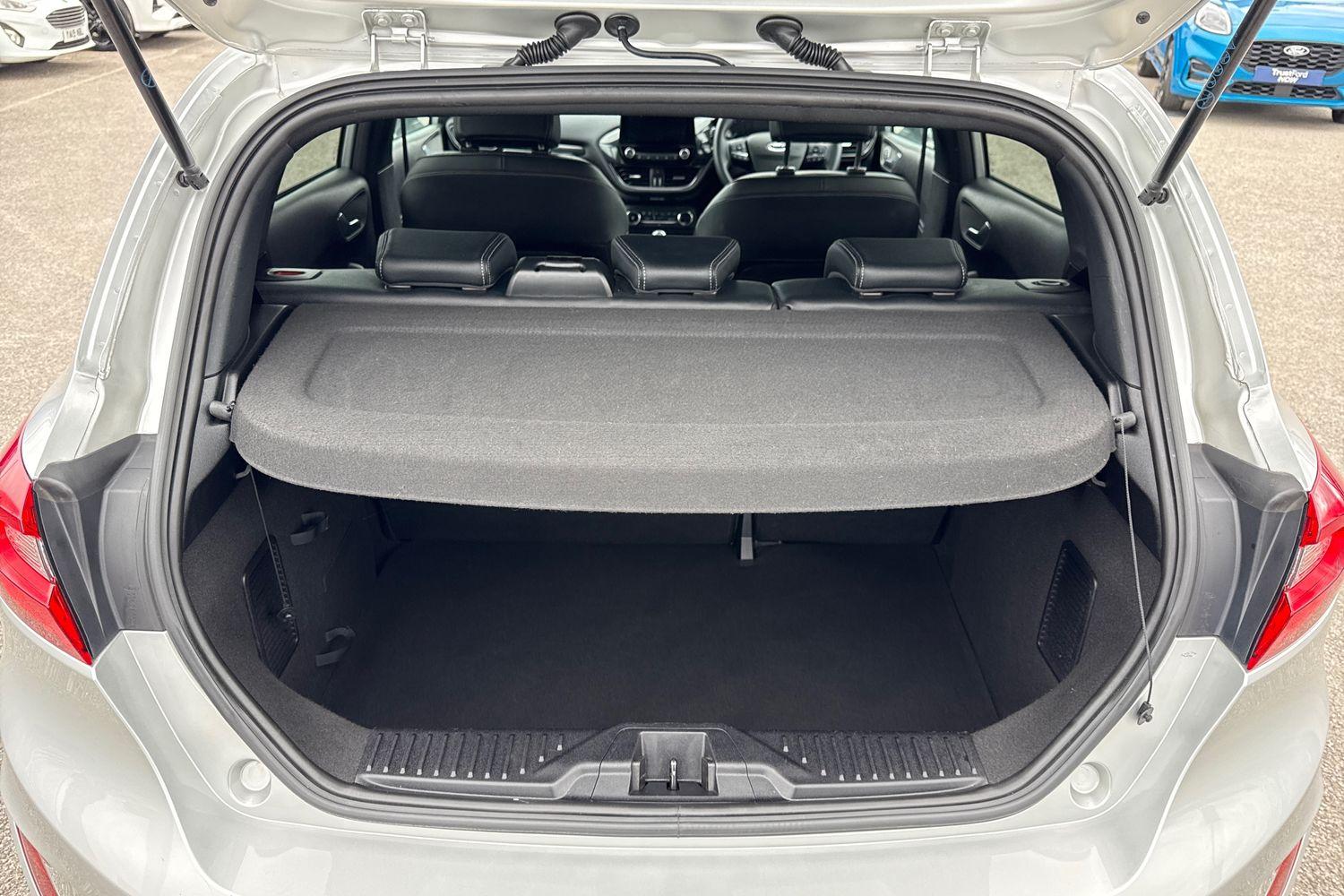 Ford FIESTA Photo 20