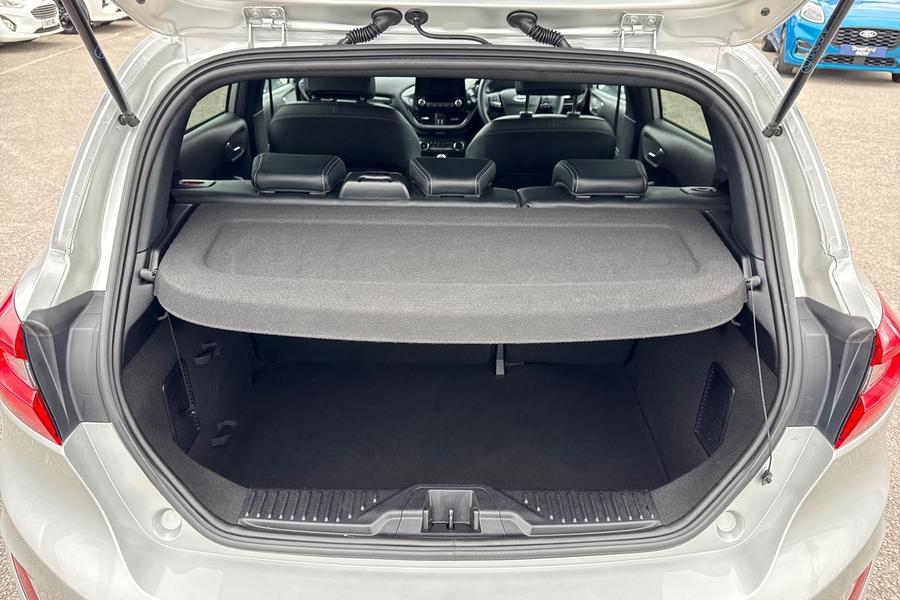 Ford FIESTA Photo autoimg-038339fb4441f812e1267f6fb825c519ffb20b32.jpg