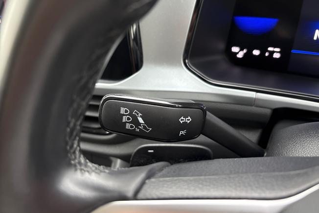 VOLKSWAGEN T-Roc Photo 24