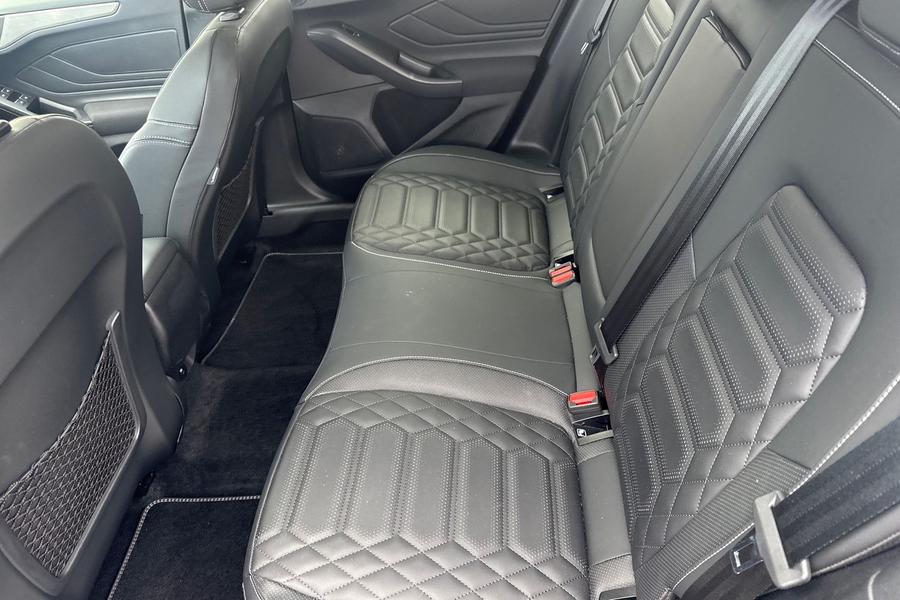 Ford FOCUS Photo autoimg-038d805e67f1354f621d1988d1aea38aa1058f0e.jpg