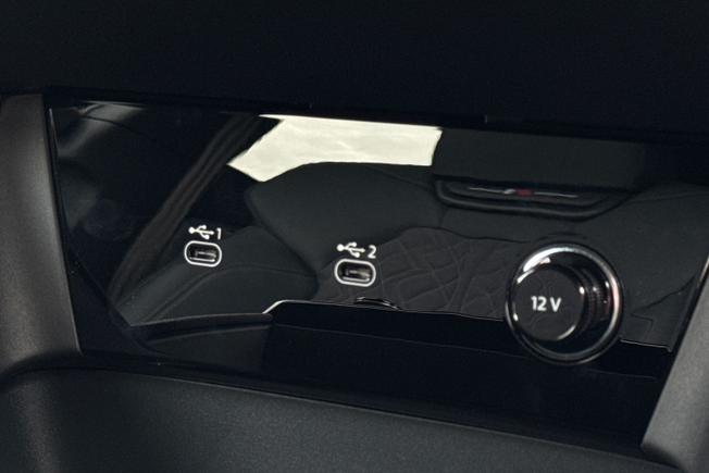 AUDI Q6 E-Tron Photo 41
