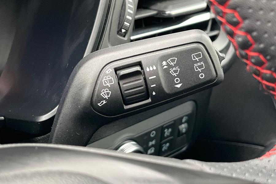 Ford KUGA Photo autoimg-03905ea9615afa23b671983c61d01afe35c04a59.jpg