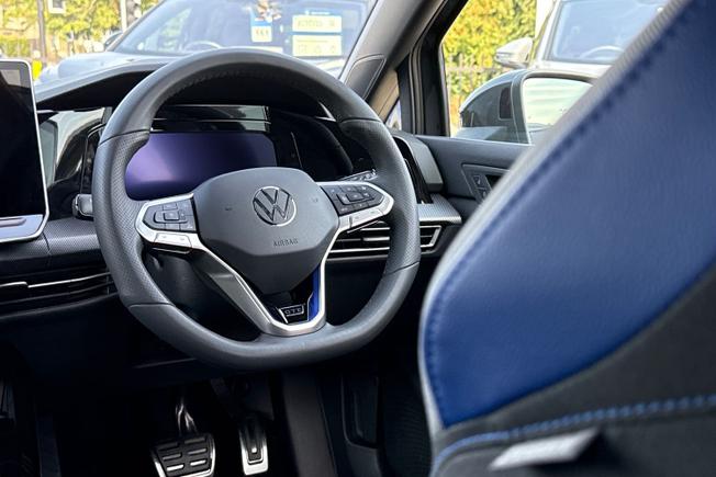 Volkswagen Golf Photo 48