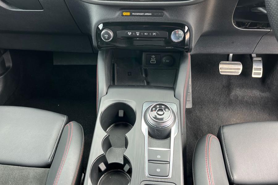 Ford Kuga Photo autoimg-039486e0bdfc9ab40d45176e6c95474c480f70b8.jpg