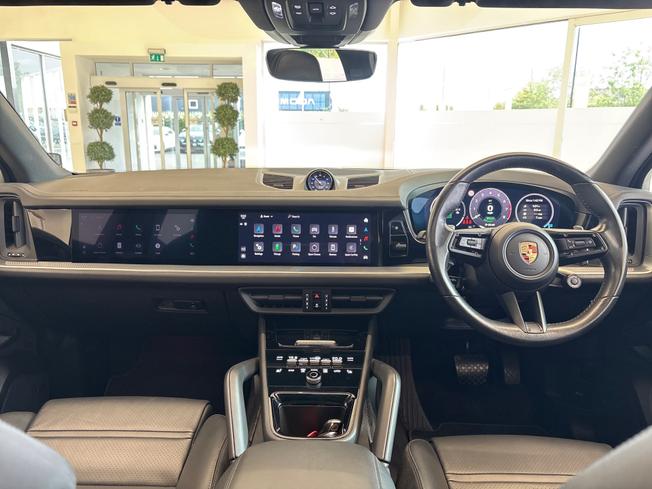 PORSCHE Cayenne Photo 26
