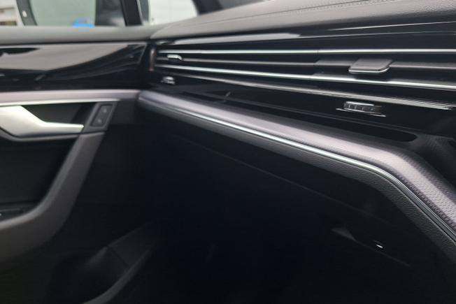 Volkswagen Touareg Photo 29
